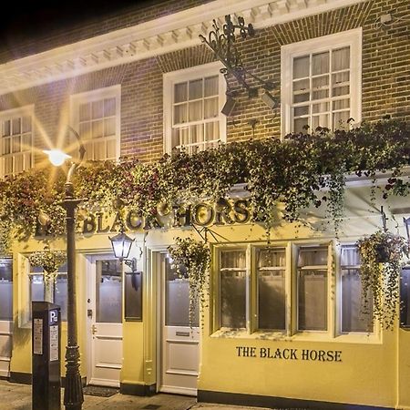 Canterbury Black Horse Екстериор снимка